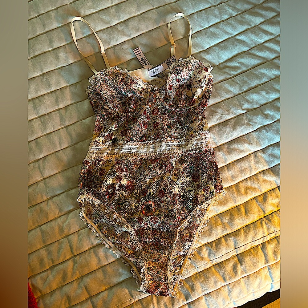 Vintage Victorias Secret M Floral Lace Lingerie Bodysuit
